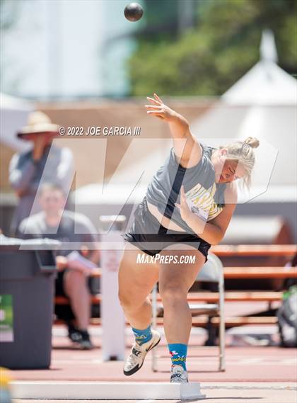 Thumbnail 3 in UIL 3A Girls State Track Meet photogallery.