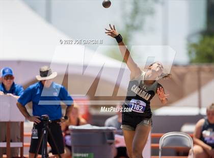 Thumbnail 3 in UIL 3A Girls State Track Meet photogallery.