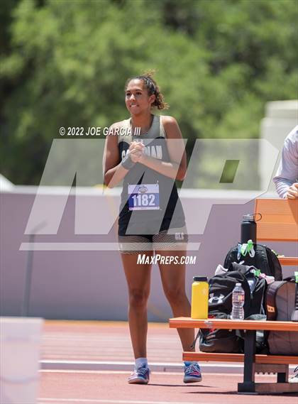 Thumbnail 1 in UIL 3A Girls State Track Meet photogallery.