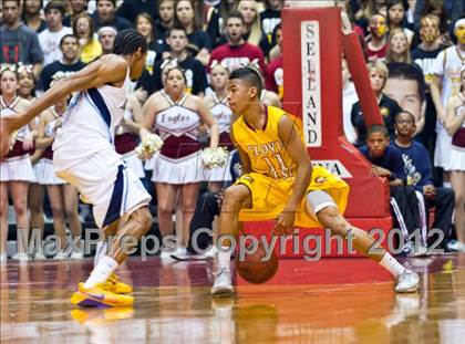 Thumbnail 1 in Clovis West vs Bullard (CIF CS D1 Final) photogallery.