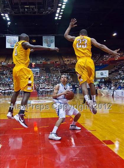 Thumbnail 2 in Clovis West vs Bullard (CIF CS D1 Final) photogallery.