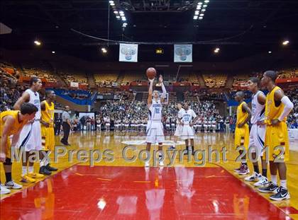 Thumbnail 2 in Clovis West vs Bullard (CIF CS D1 Final) photogallery.