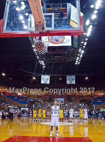 Thumbnail 2 in Clovis West vs Bullard (CIF CS D1 Final) photogallery.