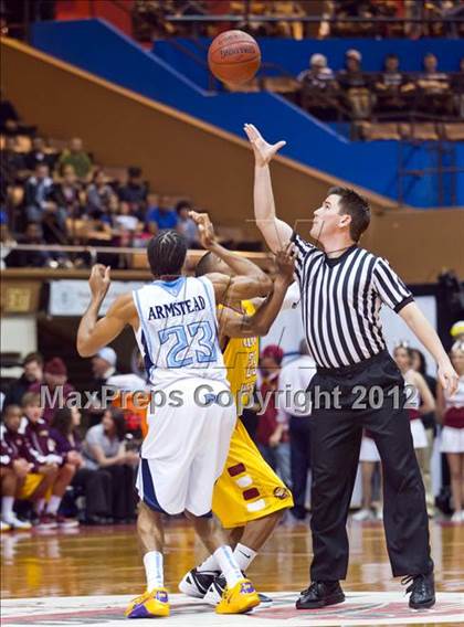 Thumbnail 2 in Clovis West vs Bullard (CIF CS D1 Final) photogallery.