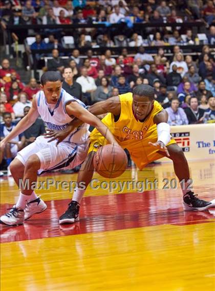 Thumbnail 3 in Clovis West vs Bullard (CIF CS D1 Final) photogallery.