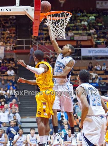 Thumbnail 2 in Clovis West vs Bullard (CIF CS D1 Final) photogallery.
