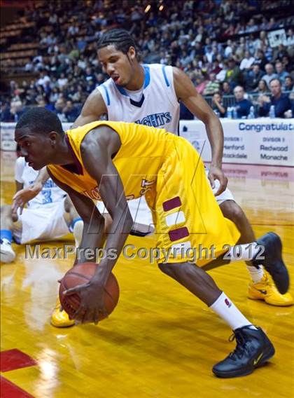 Thumbnail 1 in Clovis West vs Bullard (CIF CS D1 Final) photogallery.