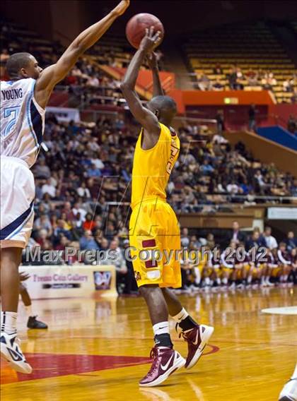 Thumbnail 2 in Clovis West vs Bullard (CIF CS D1 Final) photogallery.