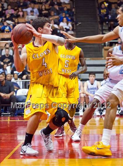 Thumbnail 2 in Clovis West vs Bullard (CIF CS D1 Final) photogallery.