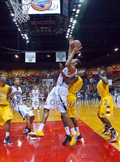 Thumbnail 3 in Clovis West vs Bullard (CIF CS D1 Final) photogallery.