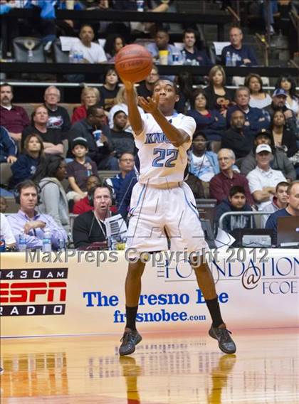Thumbnail 1 in Clovis West vs Bullard (CIF CS D1 Final) photogallery.