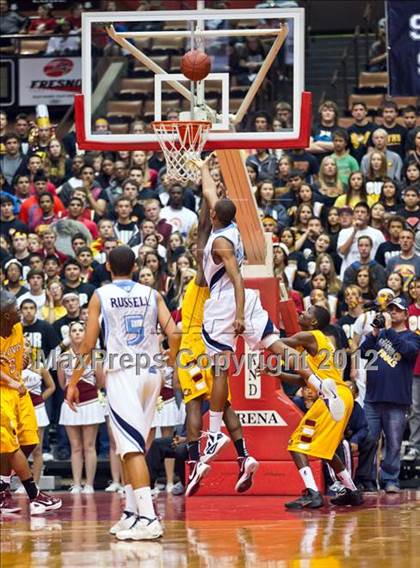 Thumbnail 3 in Clovis West vs Bullard (CIF CS D1 Final) photogallery.