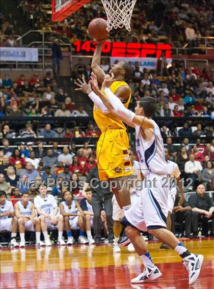 Thumbnail 3 in Clovis West vs Bullard (CIF CS D1 Final) photogallery.
