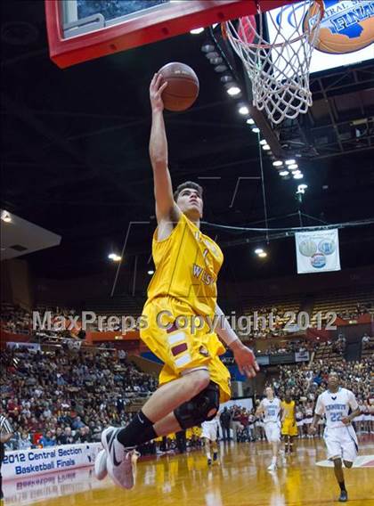 Thumbnail 3 in Clovis West vs Bullard (CIF CS D1 Final) photogallery.