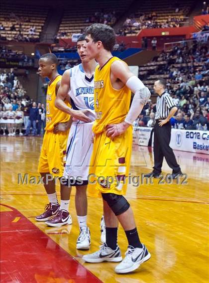 Thumbnail 1 in Clovis West vs Bullard (CIF CS D1 Final) photogallery.