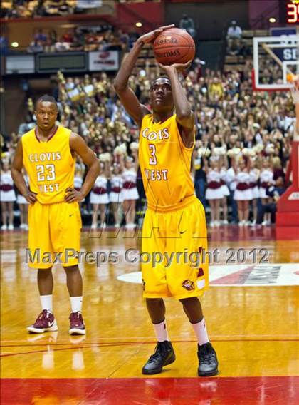 Thumbnail 2 in Clovis West vs Bullard (CIF CS D1 Final) photogallery.
