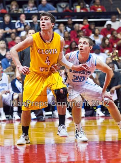Thumbnail 2 in Clovis West vs Bullard (CIF CS D1 Final) photogallery.