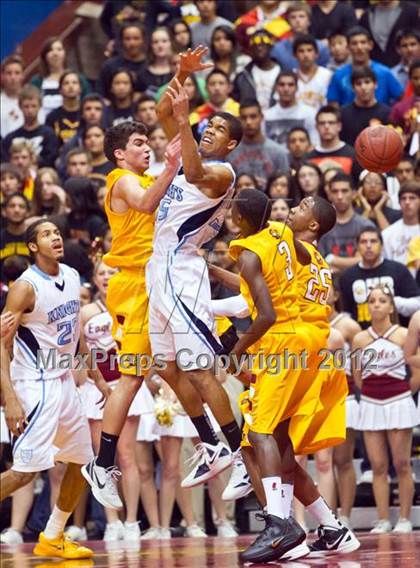 Thumbnail 1 in Clovis West vs Bullard (CIF CS D1 Final) photogallery.