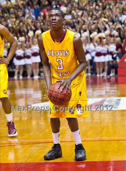 Thumbnail 3 in Clovis West vs Bullard (CIF CS D1 Final) photogallery.
