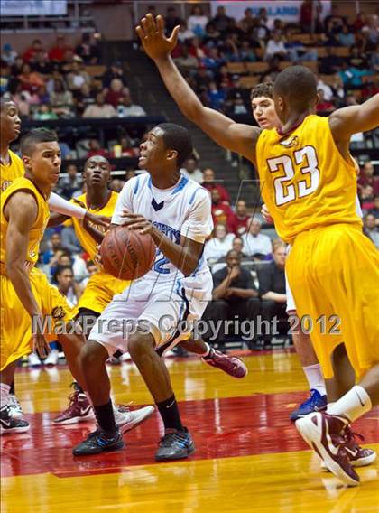 Thumbnail 1 in Clovis West vs Bullard (CIF CS D1 Final) photogallery.