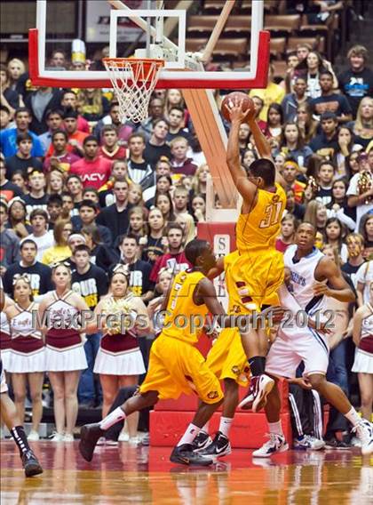 Thumbnail 2 in Clovis West vs Bullard (CIF CS D1 Final) photogallery.