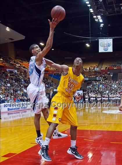 Thumbnail 2 in Clovis West vs Bullard (CIF CS D1 Final) photogallery.