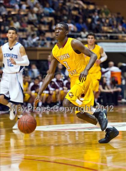 Thumbnail 1 in Clovis West vs Bullard (CIF CS D1 Final) photogallery.