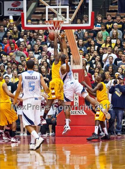 Thumbnail 1 in Clovis West vs Bullard (CIF CS D1 Final) photogallery.