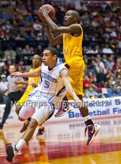 Thumbnail 3 in Clovis West vs Bullard (CIF CS D1 Final) photogallery.
