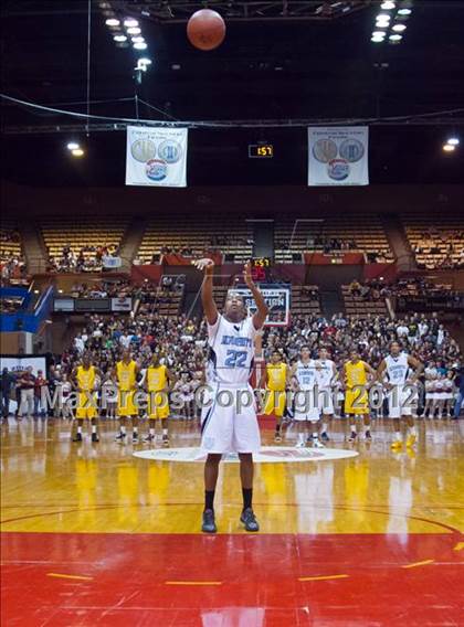 Thumbnail 2 in Clovis West vs Bullard (CIF CS D1 Final) photogallery.
