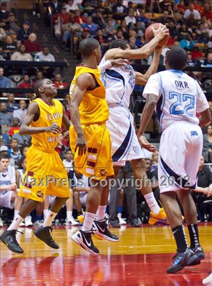Thumbnail 2 in Clovis West vs Bullard (CIF CS D1 Final) photogallery.
