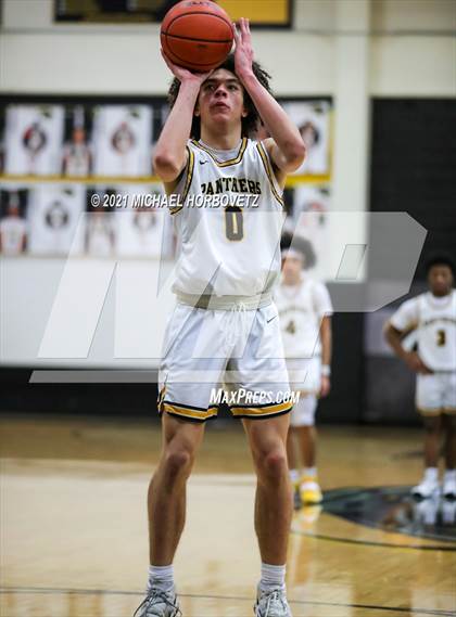 Thumbnail 1 in Hebron @ Plano East photogallery.