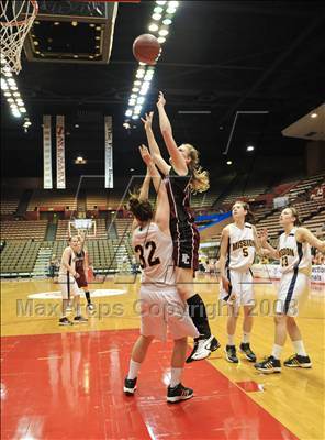 Thumbnail 1 in Fresno Christian vs. Mission Prep (CIF CS D5 Finall) photogallery.