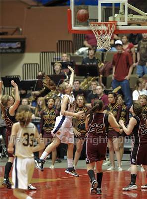 Thumbnail 1 in Fresno Christian vs. Mission Prep (CIF CS D5 Finall) photogallery.