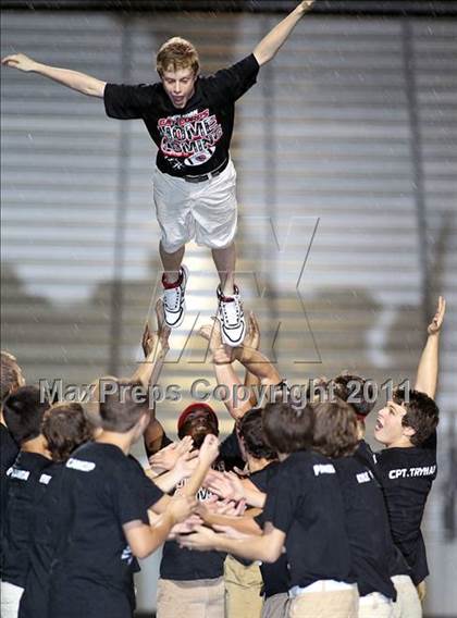 Thumbnail 2 in Guyer @ Horn photogallery.