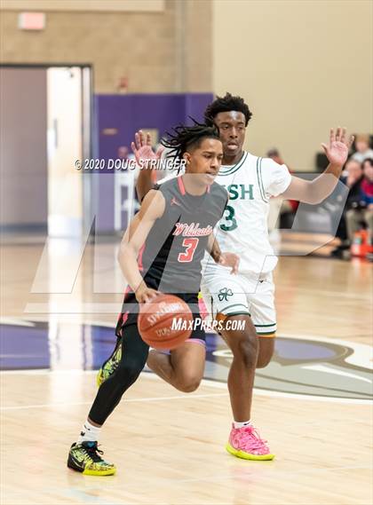 Thumbnail 2 in Sacred Heart Cathedral Preparatory vs. St. Ignatius (CIF-CCS DIII Championship) photogallery.