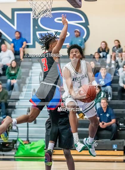 Thumbnail 2 in Sacred Heart Cathedral Preparatory vs. St. Ignatius (CIF-CCS DIII Championship) photogallery.