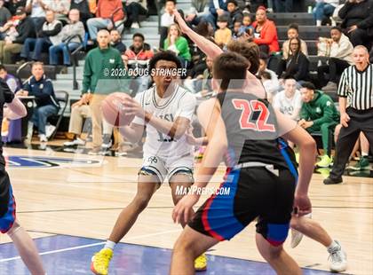 Thumbnail 2 in Sacred Heart Cathedral Preparatory vs. St. Ignatius (CIF-CCS DIII Championship) photogallery.