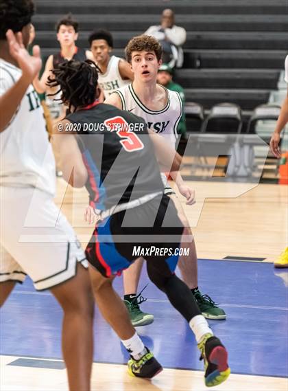 Thumbnail 2 in Sacred Heart Cathedral Preparatory vs. St. Ignatius (CIF-CCS DIII Championship) photogallery.