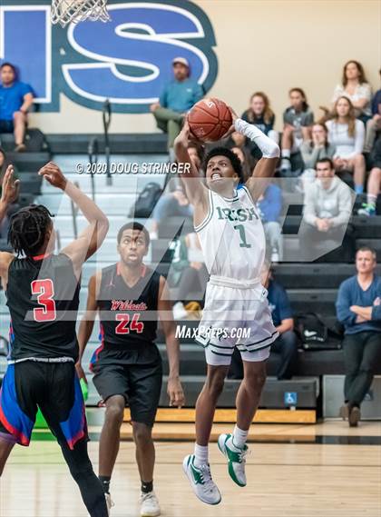 Thumbnail 2 in Sacred Heart Cathedral Preparatory vs. St. Ignatius (CIF-CCS DIII Championship) photogallery.