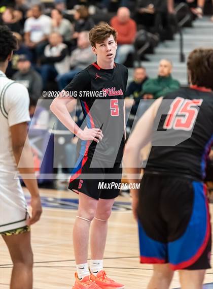 Thumbnail 1 in Sacred Heart Cathedral Preparatory vs. St. Ignatius (CIF-CCS DIII Championship) photogallery.