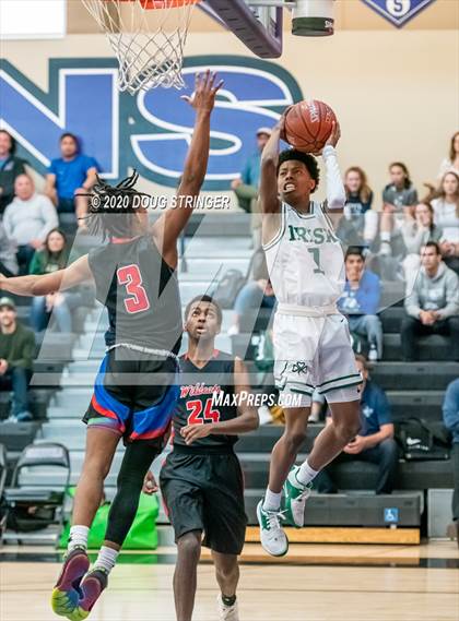 Thumbnail 3 in Sacred Heart Cathedral Preparatory vs. St. Ignatius (CIF-CCS DIII Championship) photogallery.