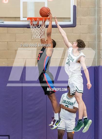 Thumbnail 3 in Sacred Heart Cathedral Preparatory vs. St. Ignatius (CIF-CCS DIII Championship) photogallery.
