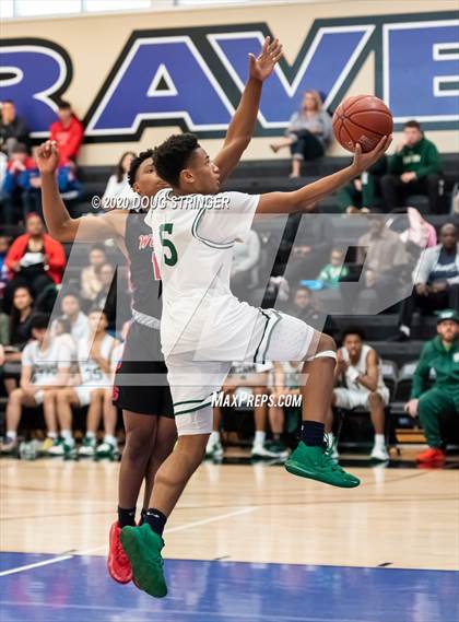 Thumbnail 3 in Sacred Heart Cathedral Preparatory vs. St. Ignatius (CIF-CCS DIII Championship) photogallery.