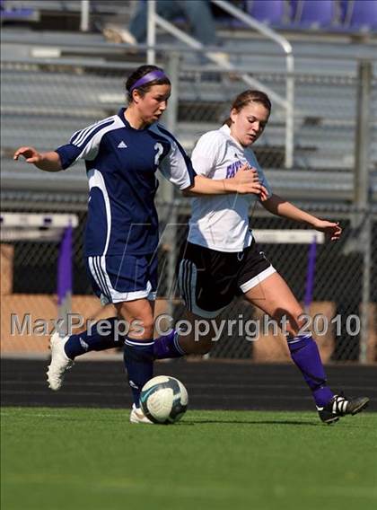 Thumbnail 2 in Bartlesville vs Fayetteville photogallery.