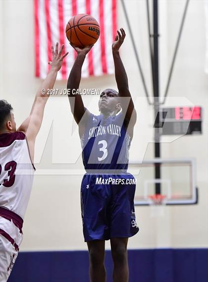 Thumbnail 1 in Smithson Valley vs Highlands (SAISD Invitational) photogallery.
