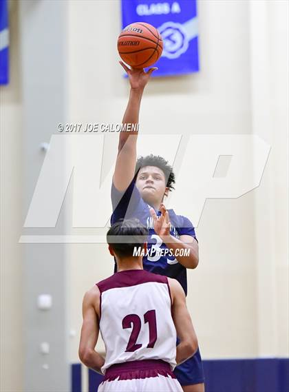 Thumbnail 2 in Smithson Valley vs Highlands (SAISD Invitational) photogallery.