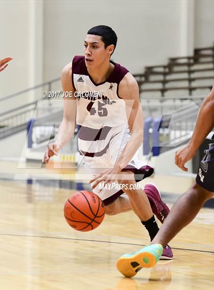 Thumbnail 3 in Smithson Valley vs Highlands (SAISD Invitational) photogallery.
