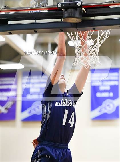 Thumbnail 3 in Smithson Valley vs Highlands (SAISD Invitational) photogallery.