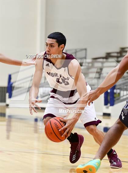 Thumbnail 1 in Smithson Valley vs Highlands (SAISD Invitational) photogallery.